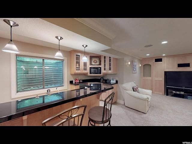 1st image of 6127 S New Haven Dr