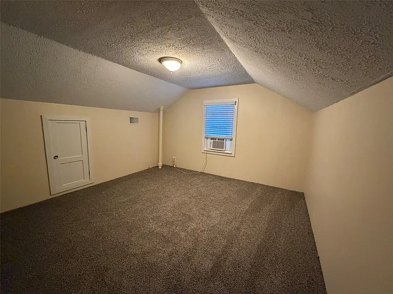 524 Manatee Ave — Photo 11
