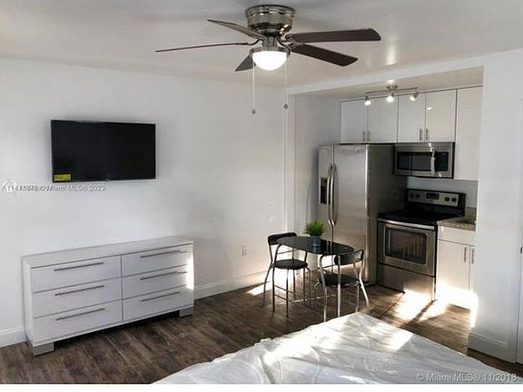 4th image of 2344 W Flagler St APT 2