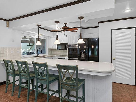 3rd image of 1411 W Sample Ave