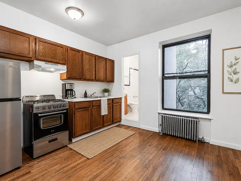 422 E 77th St #5W — Photo 9