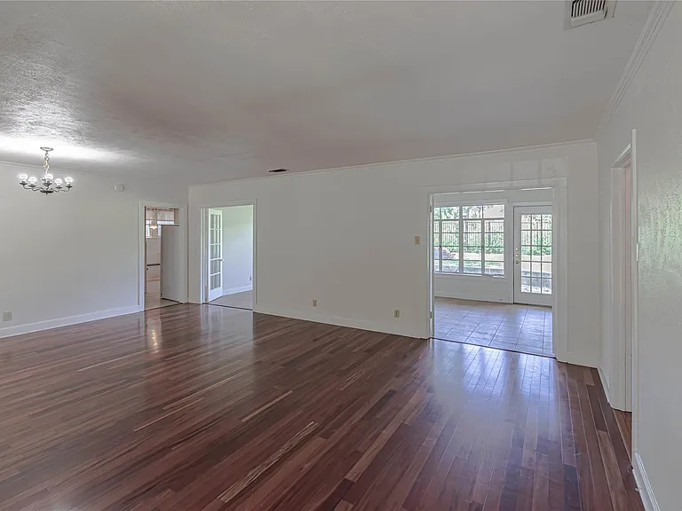 1202 Norwood Rd — Photo 9