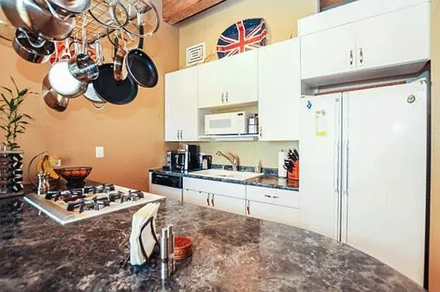 728 W Jackson Blvd #324 — Photo 16
