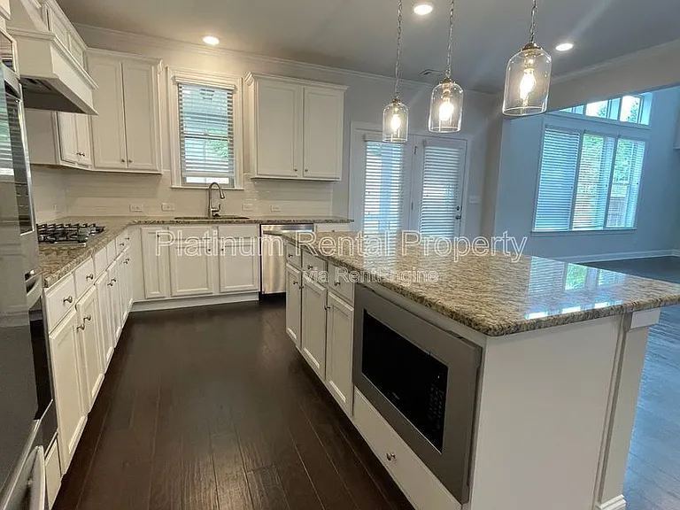 1825 Dahlia Dr — Photo 37