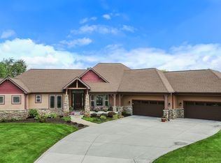141 Belgian Ct, Valparaiso, IN 46383
