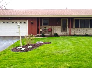 104 Kensington Ln, Waunakee, WI 53597