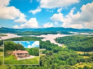 122 Oak Ter, Hayesville, NC 28904