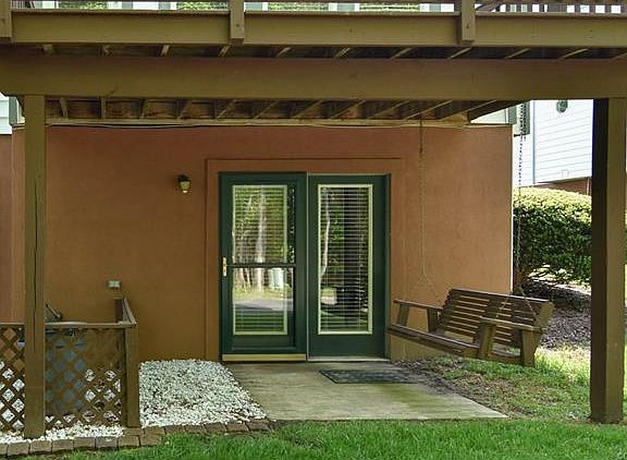 3rd image of 5632 Beacon Hill Dr #5632