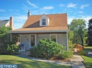 865 Old Lancaster Rd, Berwyn, PA 19312