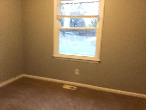 5th image of 3678 Niagara Dr