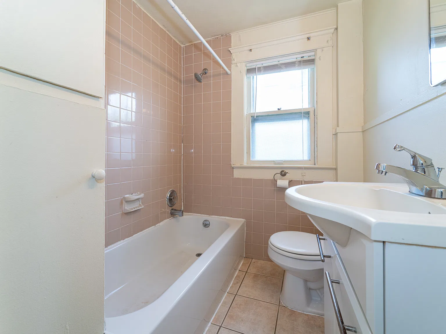117 Adams - 1 — Photo 4