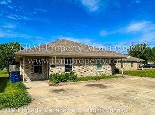 1005 SW Main St #B, Ennis, TX 75119
