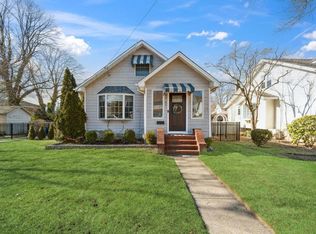 1906 Browning St, Baldwin, NY 11510