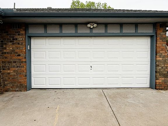 131 Brazos Garage door_04282025