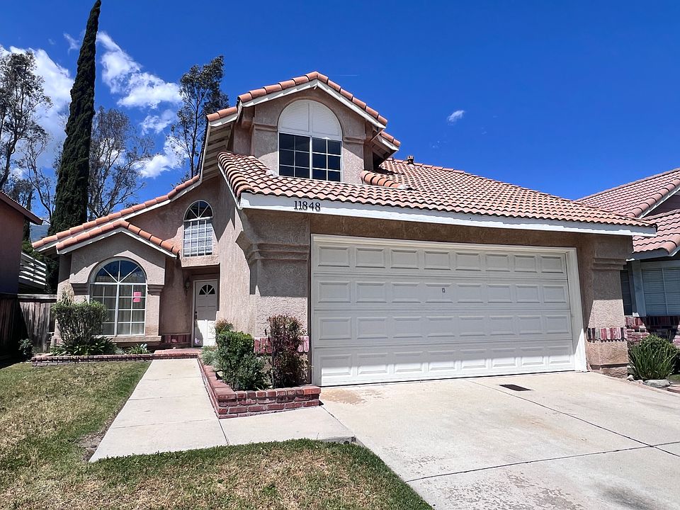 1st image of 11848 Antler Peak Ct