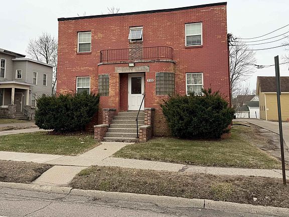 2nd image of 712 S Grand Traverse St