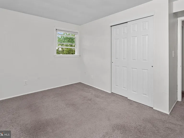 295 Lander Dr #B — Photo 15