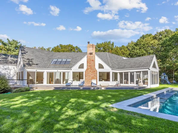 7 Little Ct, East Hampton, NY 11937