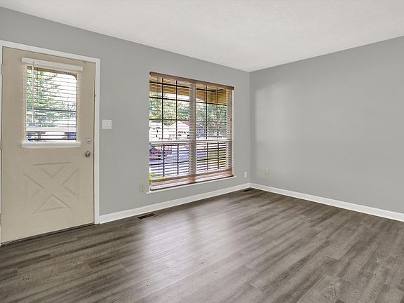 3rd image of 5325 Lobo Dr