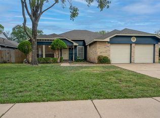 15510 Meadow Village Dr, Houston, TX 77095