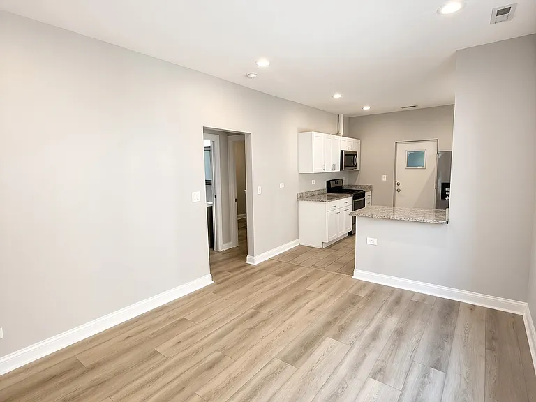 4152 N California Ave #1 — Photo 16