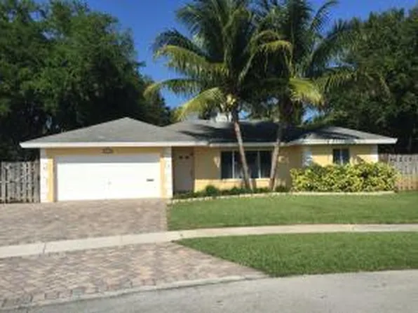 1221 SW 4th St, Boca Raton, FL 33486