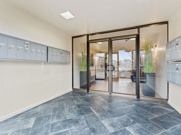 2445 Fairfield Ave #209