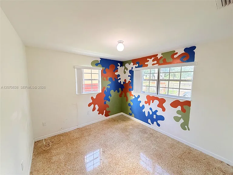 18711 NW 24th Ave — Photo 10