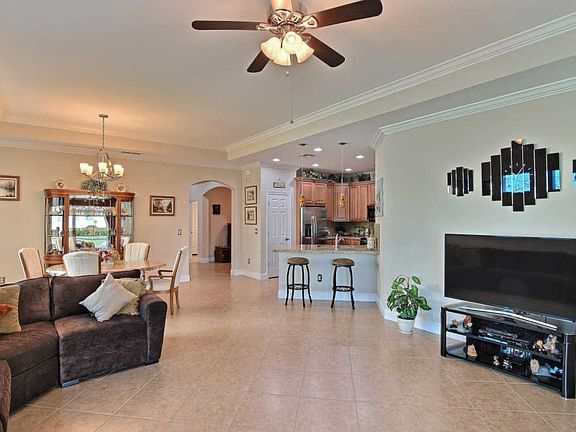 5th image of 11490 SW Lake Park Dr