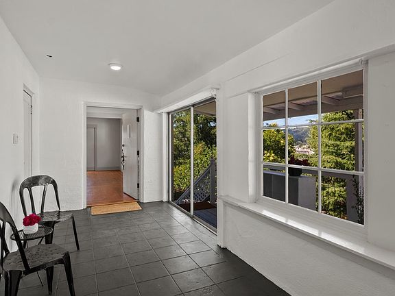 3rd image of 229 Southern Heights Boulevard