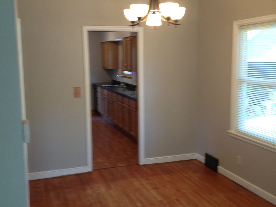 1st image of 514 8th St W