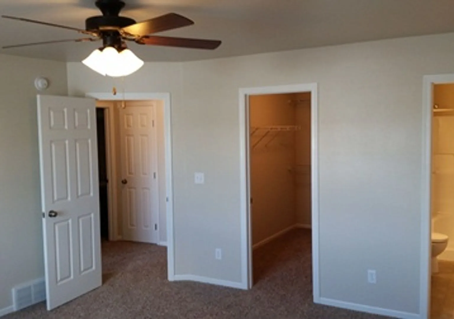 3 Bed 3 Bath Twin Home — Photo 3
