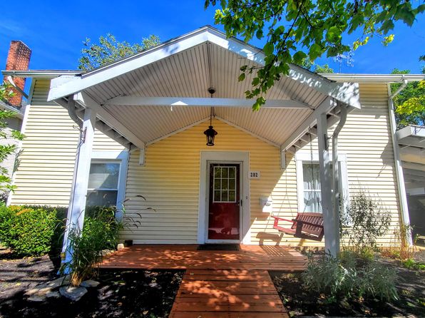 282 W William St