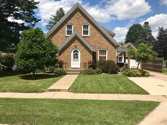 2nd image of 1107 G Ave