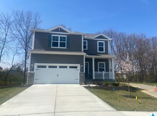 56 Snapdragon Dr, Amelia, OH 45102