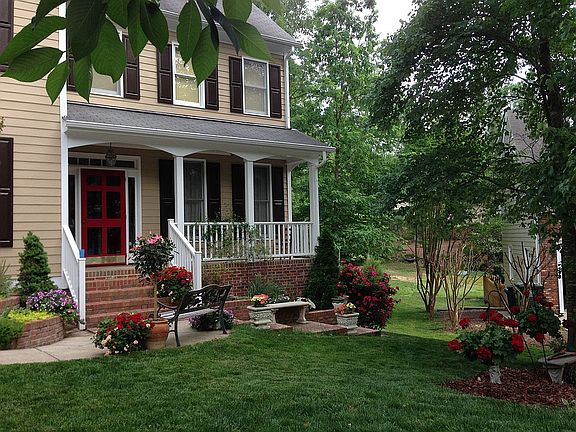 2nd image of 103 Landsdowne Ct