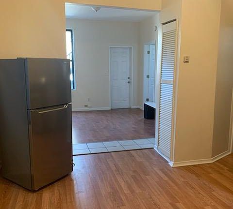 3rd image of 1512 N Greenview Ave #2RFB