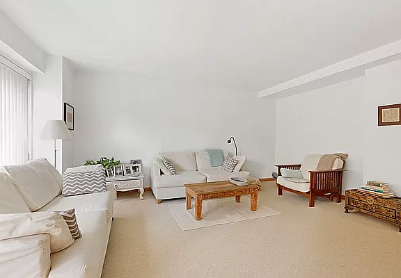 4th image of 3343 14th St APT 2D
