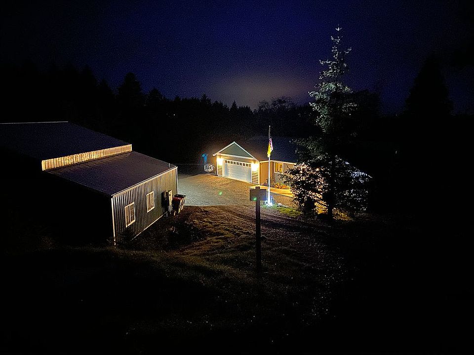 2nd image of 22350 SE Royal Anne Dr