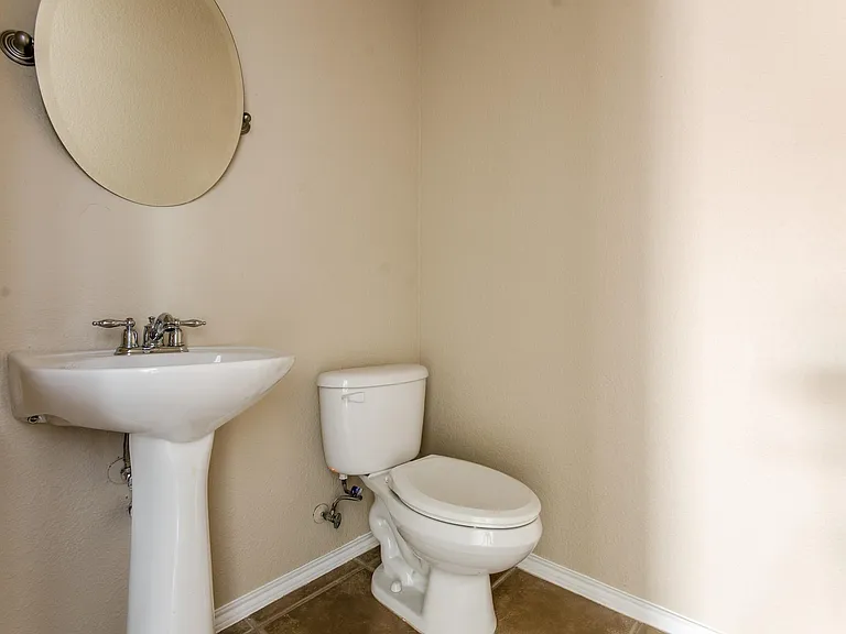 249 Niagara Falls Dr — Photo 16