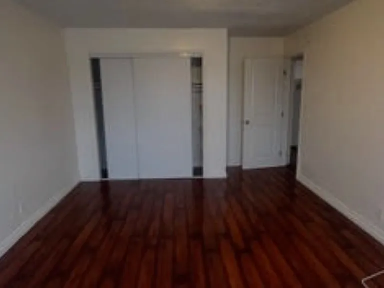 1041 W Reeve St — Photo 5