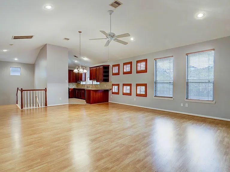 2211 Roy St #B — Photo 12
