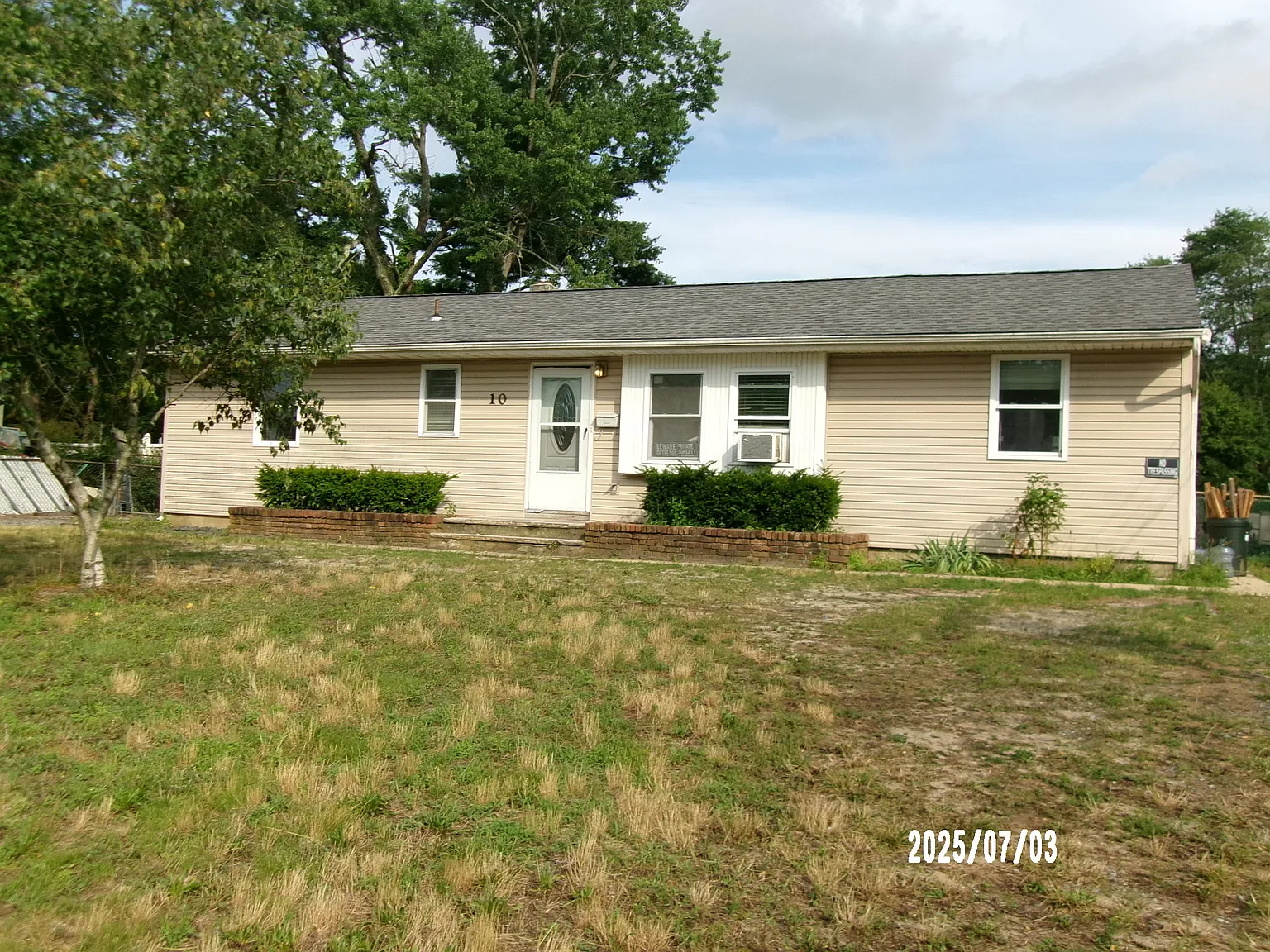 10 N Maplewood Dr photo 1