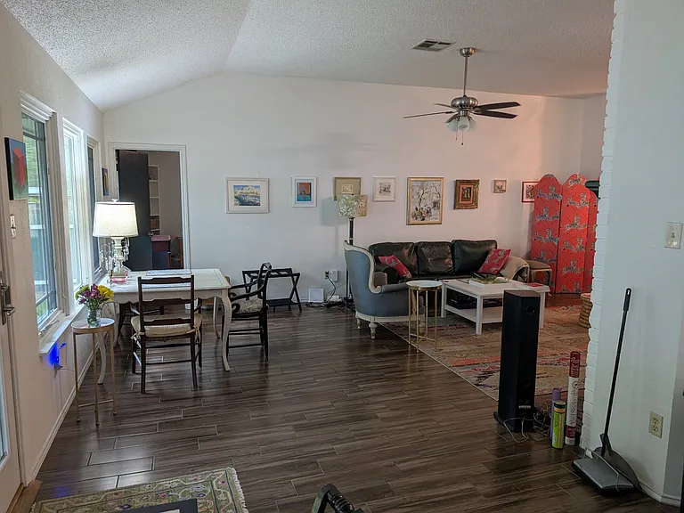 8810 Teresina Dr — Photo 29