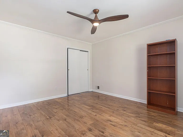 1402 McLendon Dr — Photo 14