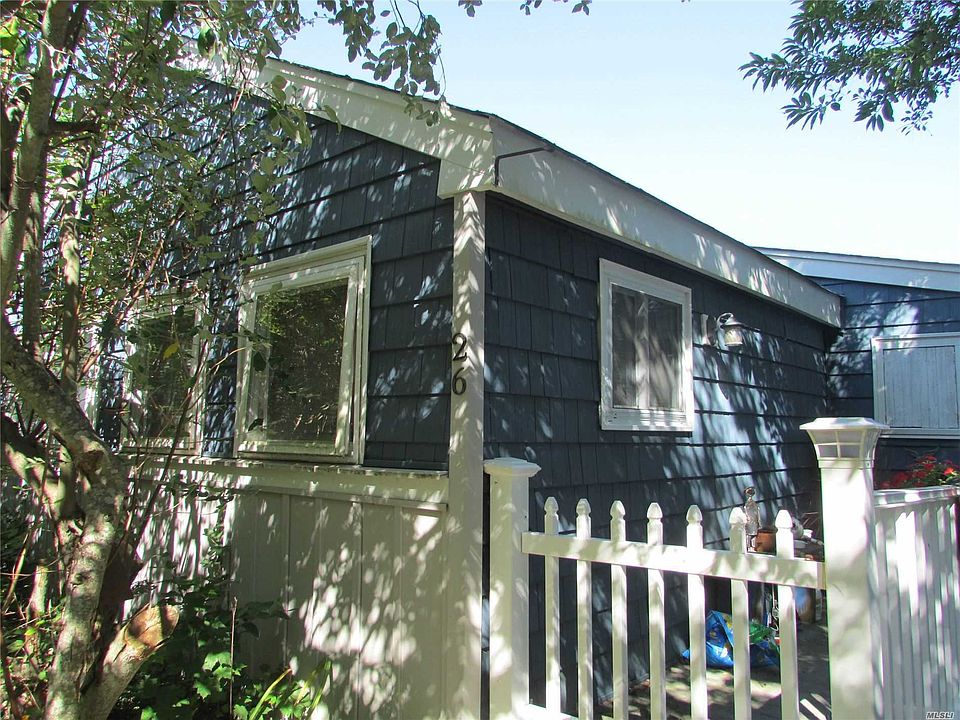 1st image of 26 Beach Hill Dr