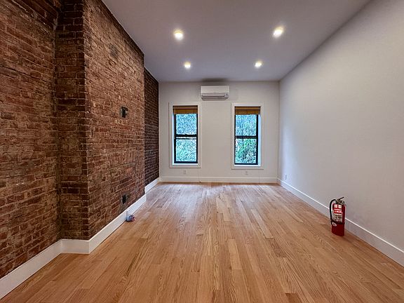 4th image of 163 India St APT 3R