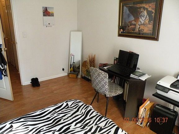 3rd image of 907 Southmoor Dr