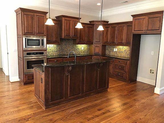 5th image of 1770 Madison Ct
