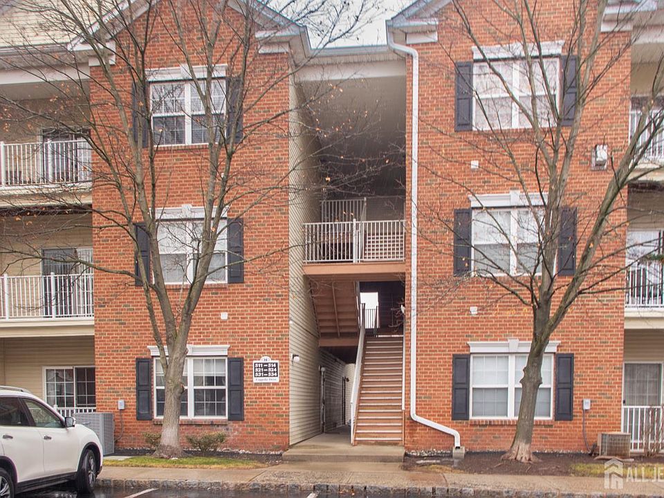 1st image of 514 Coppola Dr